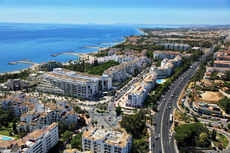 Oportunidad de Inversión a Buen Precio Propiedades en un Mismo Complejo Marbella-Estepona