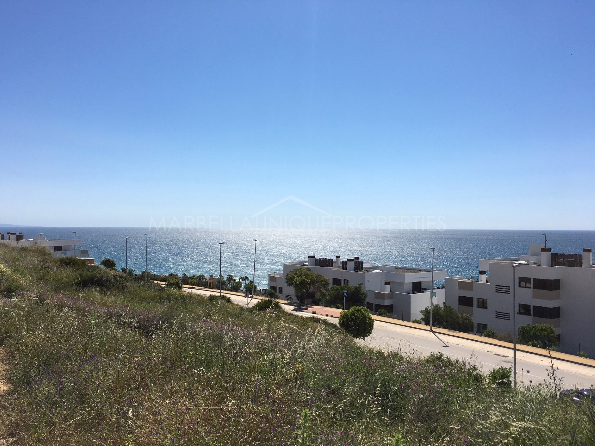 826m2 Plot with stunning panoramic views of the Mediterranean for sale in Camarate Golf