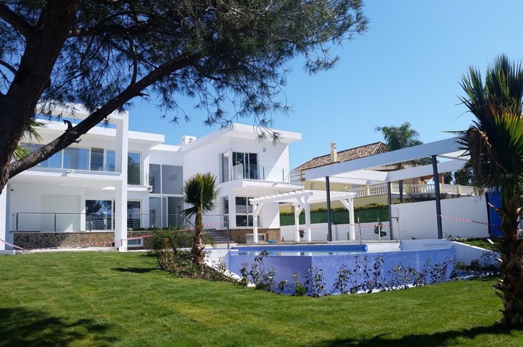 Villa en Las Brisas, Marbella Unique Properties
